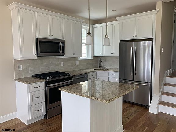 2nd image of 5133-35 West Ave