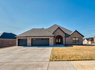 1585 N Thornhill Dr, Springfield, MO 65802