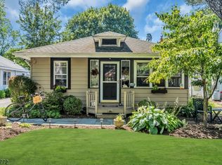 18 Notch Rd, Newfoundland, NJ 07435