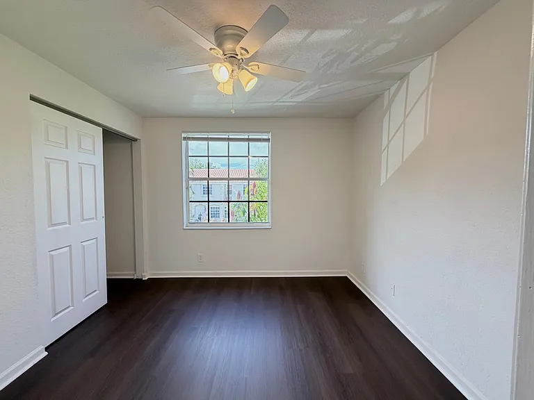 910 Summit Lake Dr — Photo 16