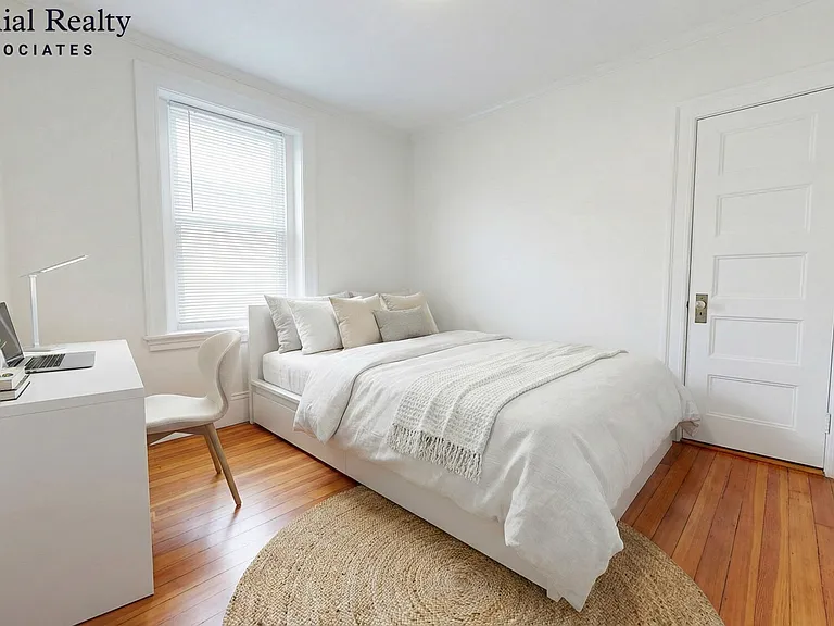 1614 Beacon St #3 — Photo 5
