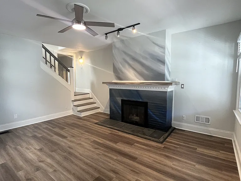 432 Virginia Ave — Photo 3