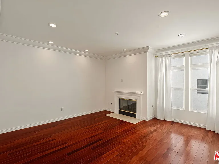 11737 Goshen Ave #302 — Photo 4