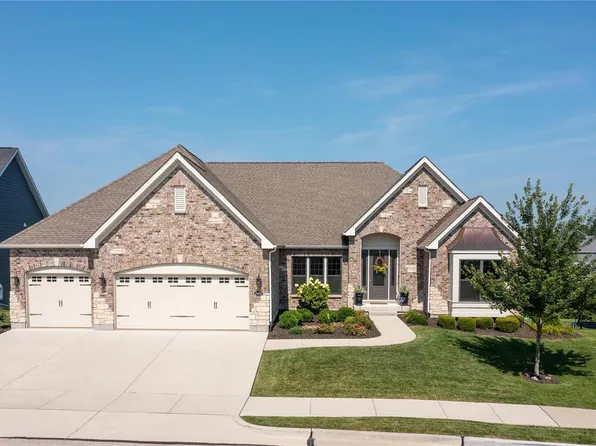 2481 Bright Leaf Ct, Ballwin, MO 63011