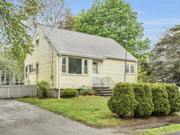 47 Richard Cir, Woburn, MA 01801