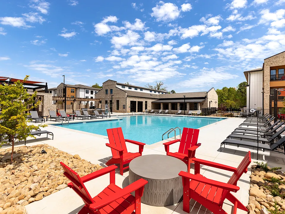Station 75 Apartments at McDonough
