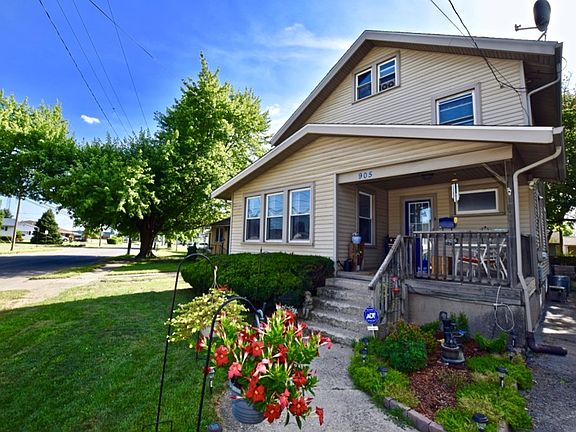 2nd image of 905 S Prospect St
