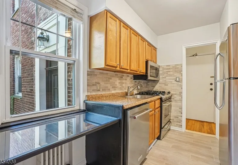 349 Bloomfield Ave #53 — Photo 2