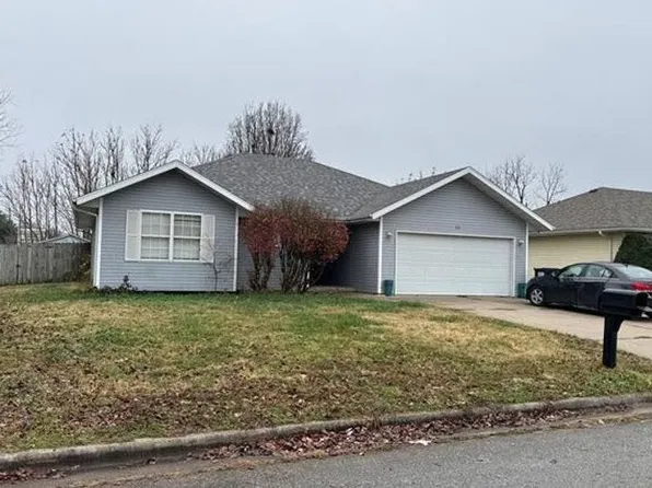212 W Wilson St, Republic, MO 65738