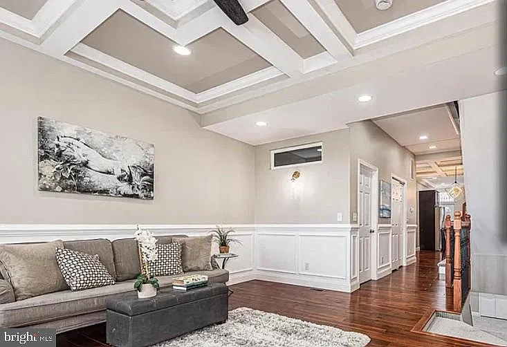 4 bed, 2.5 bath, $2,999 — Photo 4