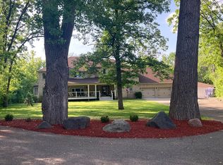 1355 Cummings Ln, Arden Hills, MN 55112