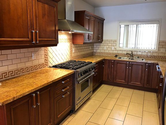 2nd image of 11860 Kiowa Ave Penthouse 1