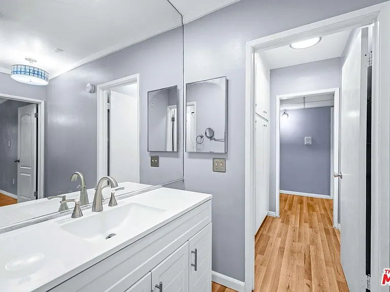 12801 Moorpark St #308 — Photo 19