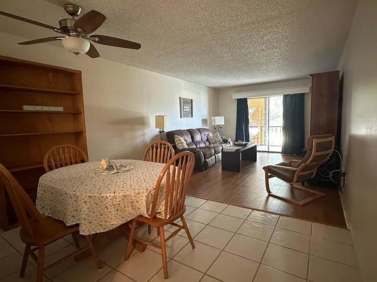 7500 40th Ave W #206 — Photo 3