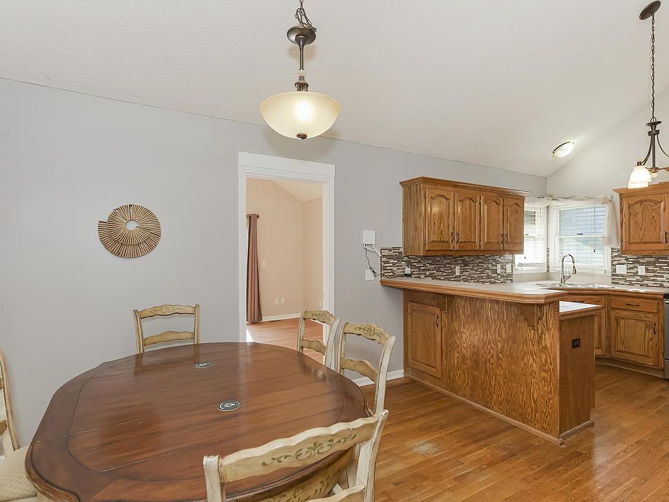 1st image of 4411 NE 65th Ter #18105686