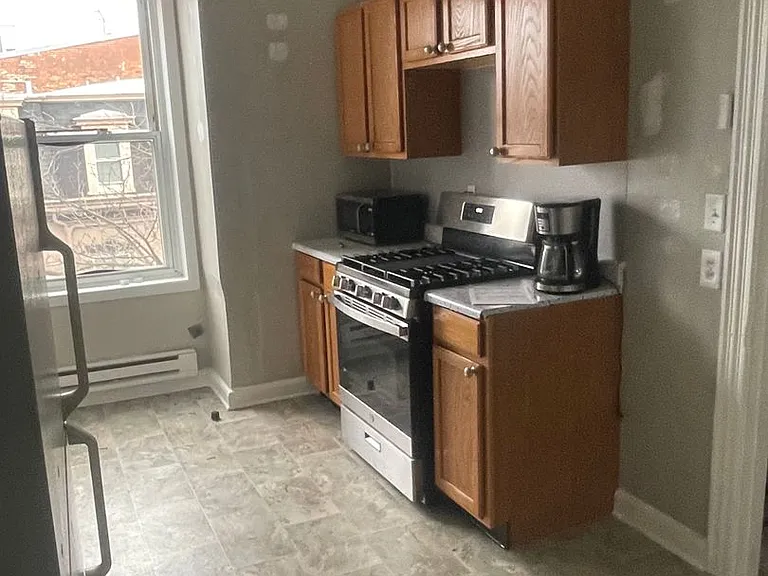 101 - 103 N Hanover St — Photo 15