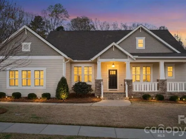 1328 Kings Bottom Dr, Fort Mill, SC 29715