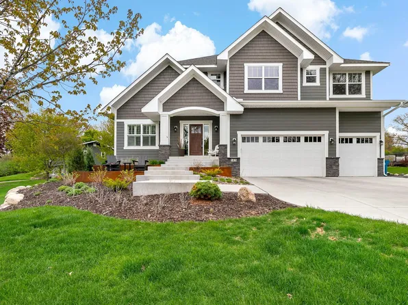 145 Cutacross Rd, Golden Valley, MN 55422