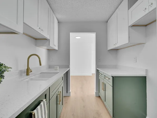 1139 Lake Terry Dr, Royal Palm Beach, FL