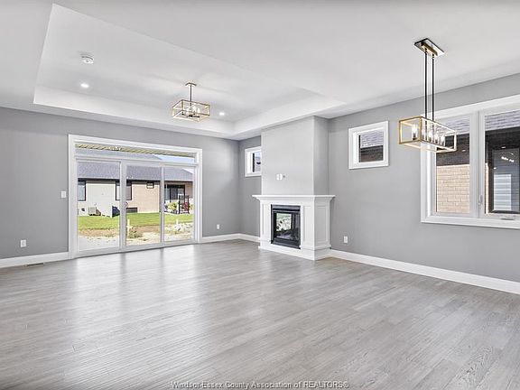 4th image of 2407 Barkley Ave