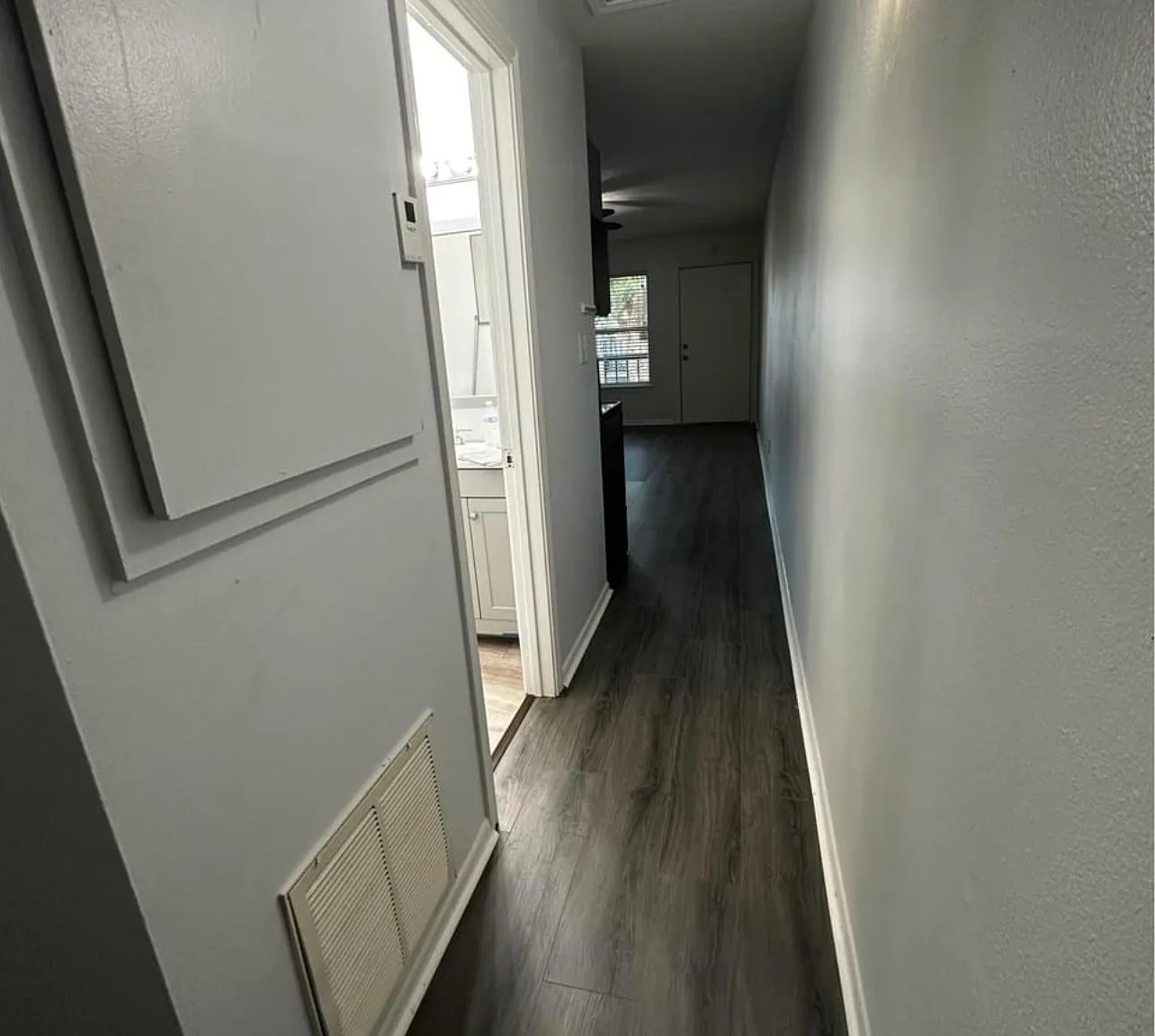 310 Ella St — Photo 1