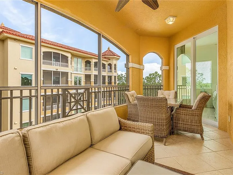 2728 Tiburon Blvd E #A-401 — Photo 20
