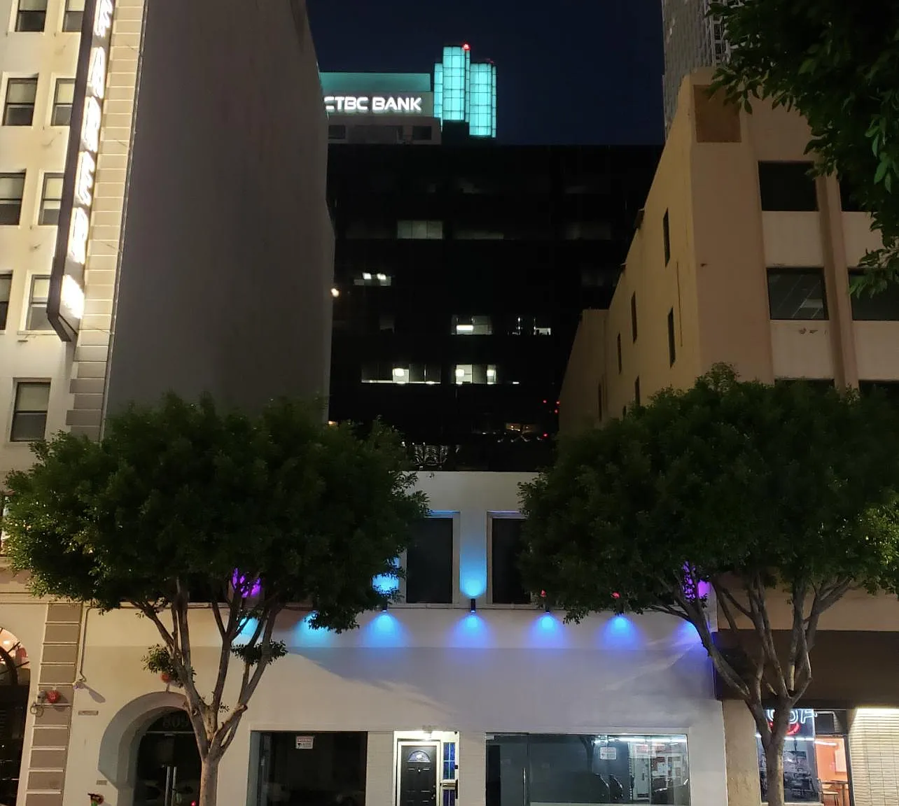 807 S Flower St — Photo 3