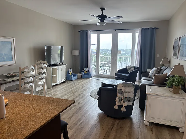 9902 S Thomas Dr #529 — Photo 5