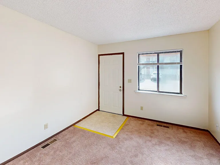 1568 Dogwood Dr — Photo 1