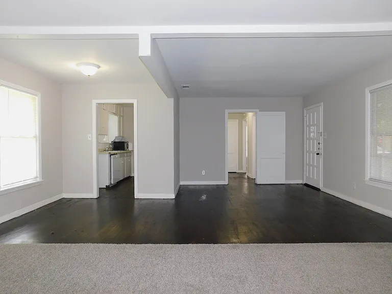806 Cordell St — Photo 5