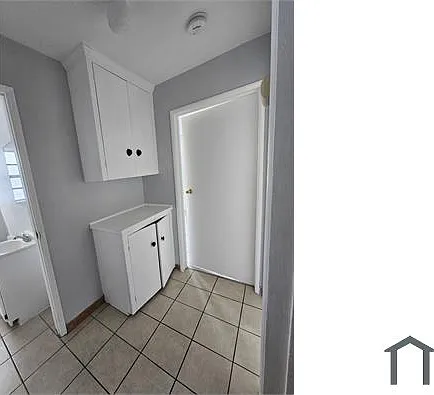 108 E 47th Pl — Photo 4