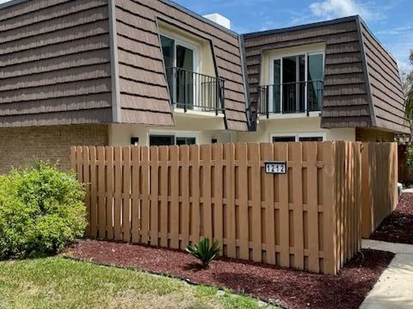 1212 Vista Oaks Cir NE, Palm Bay, FL 32905