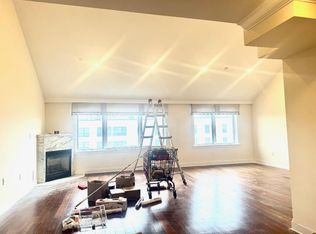(Undisclosed Address), Great Neck, NY 11020