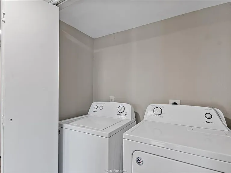1504 Alpine Cir #C — Photo 12