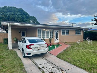108 San Juan Drive, Palm Springs, FL, 33461