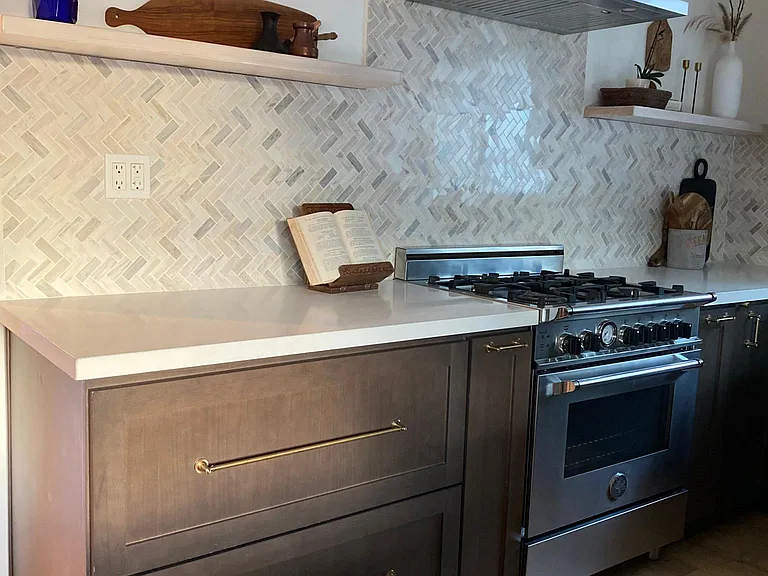 286 N Kellogg Ave — Photo 13