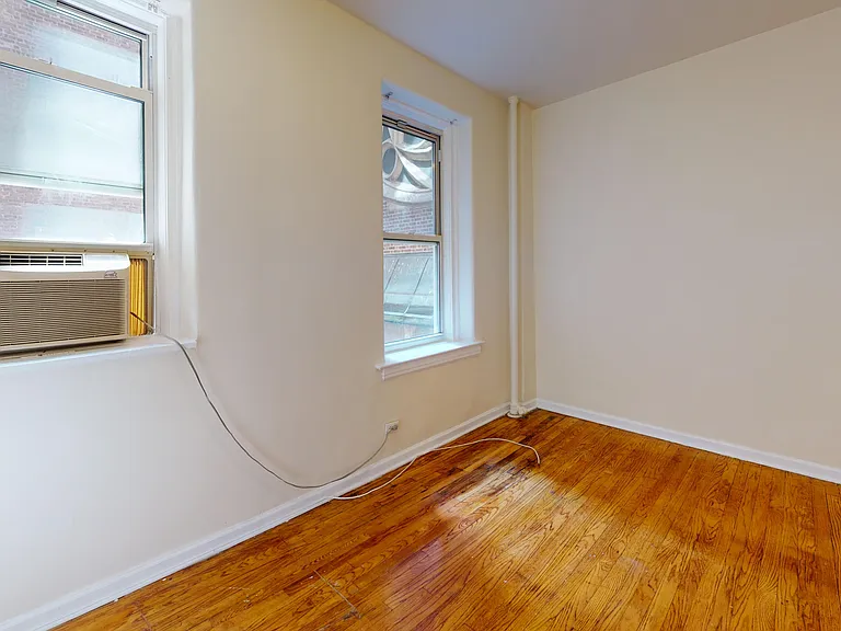 140 W 71st St #2B — Photo 9
