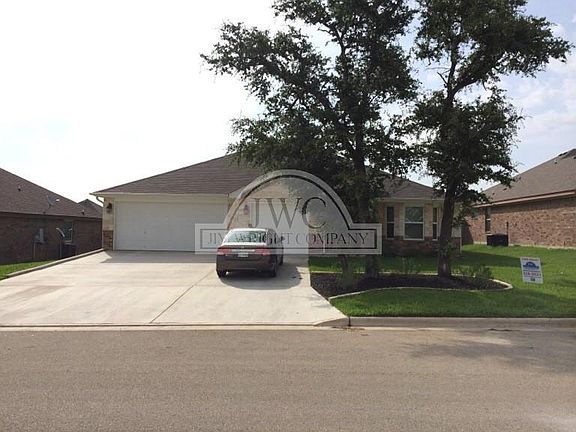 2nd image of 2526 Jackson Dr