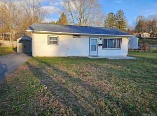 22 Van Wyck Drive, Poughkeepsie, NY 12601