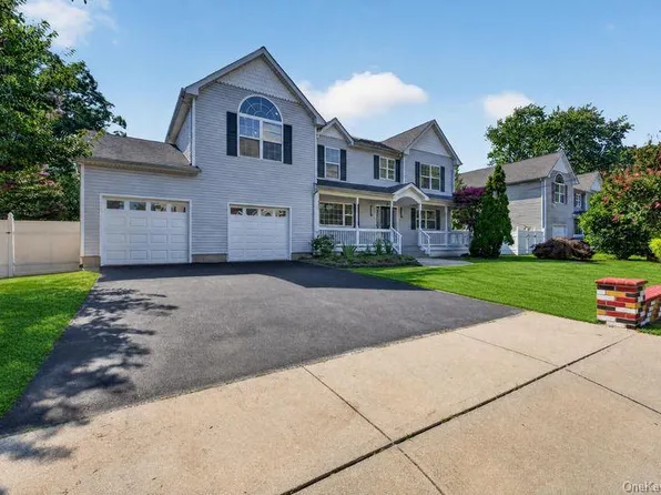 296 Westchester Avenue, West Babylon, NY 11704
