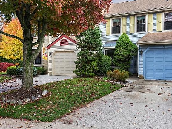 2nd image of 14 Foxhill Ln