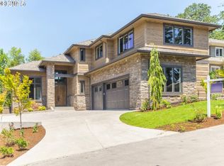 13624 Goodall Rd, Lake Oswego, OR 97034