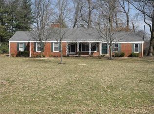 660 Ridgewood Dr, Circleville, OH 43113