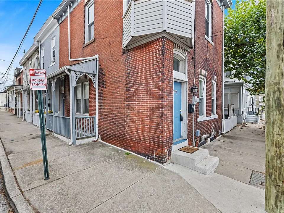 216 N King St
