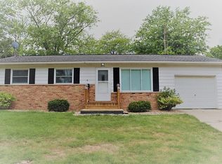 233 Briargate Rd, Washington, IL 61571