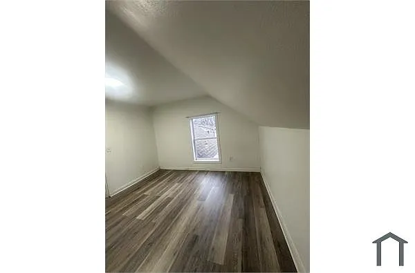 Building Photo - 506 E Lincolnway #2