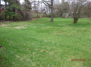 915 4th St, Radford, VA 24141