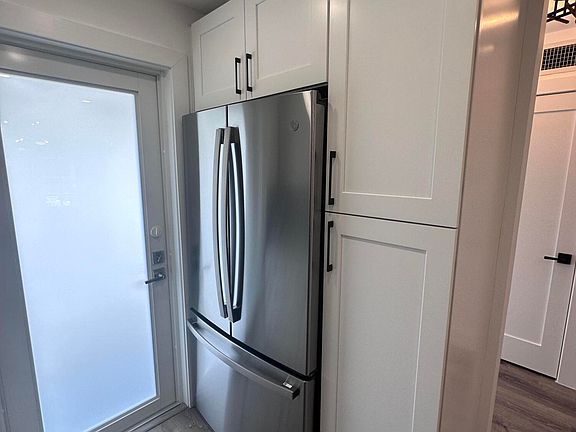 5th image of 1040 SE 4th Avenue #225
