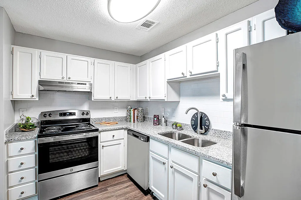 Bellingham Apartment Homes — Photo 1