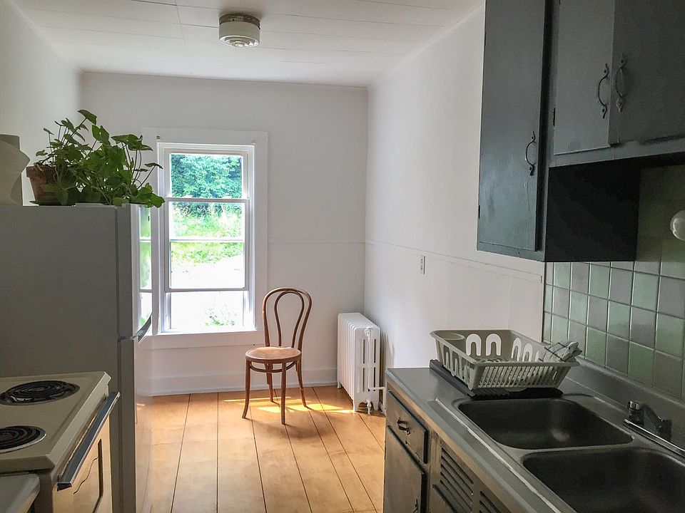 1st image of 22 Elm St #1